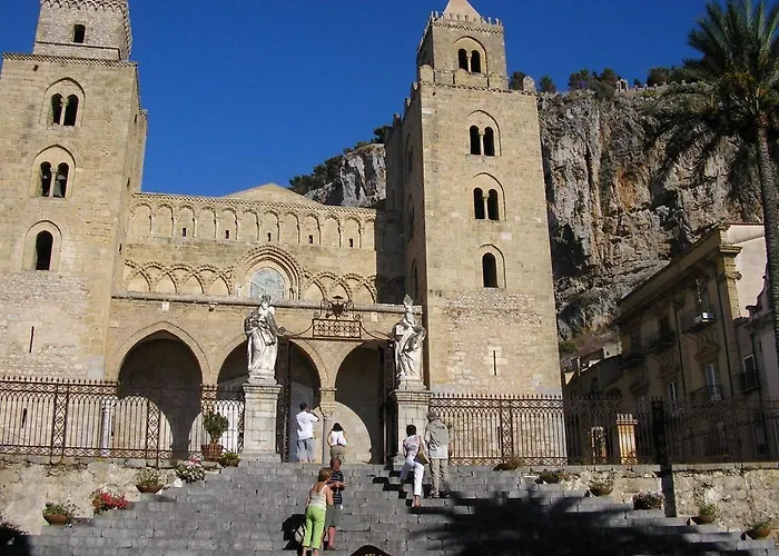 Arcobaleno 3* Чефалу